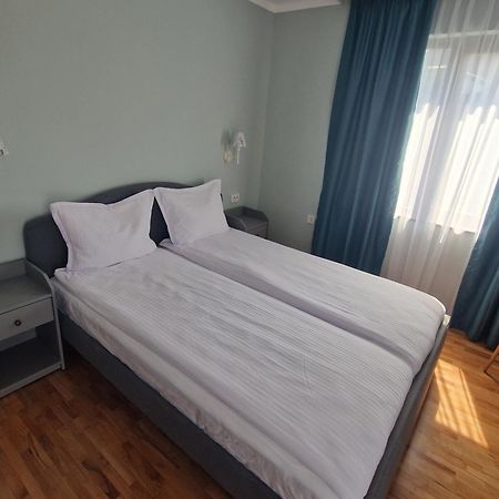 Flowers Apartments เนเซบาร์ ภายนอก รูปภาพ